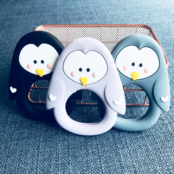 TEETHER // PENGUIN (LILAC)