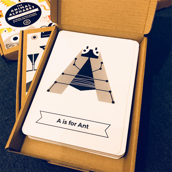 ALPHABET FLASH CARDS // BLACK & WHITE