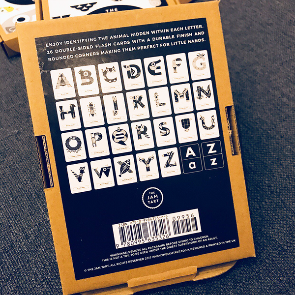 ALPHABET FLASH CARDS // BLACK & WHITE