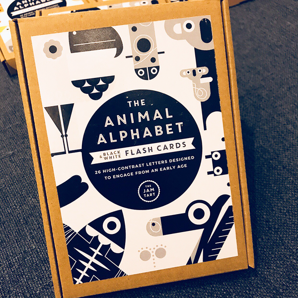 ALPHABET FLASH CARDS // BLACK & WHITE