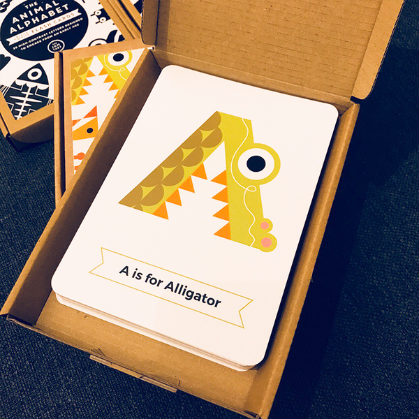 ALPHABET FLASH CARDS // COLOURS