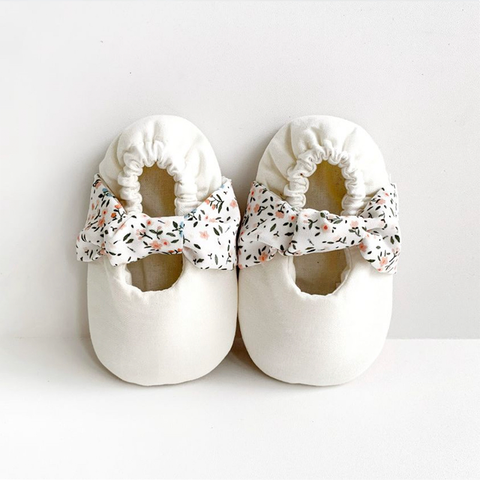 MINI SHOES // LA FLEUR IN WHITE