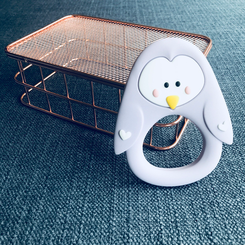 TEETHER // PENGUIN (LILAC)