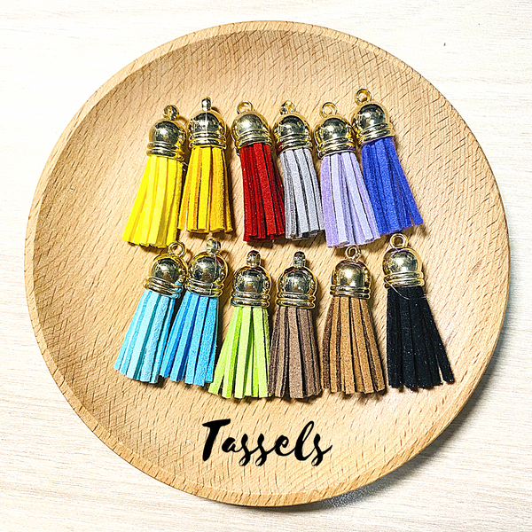 GIFTS // CUSTOM NAME KEYRING