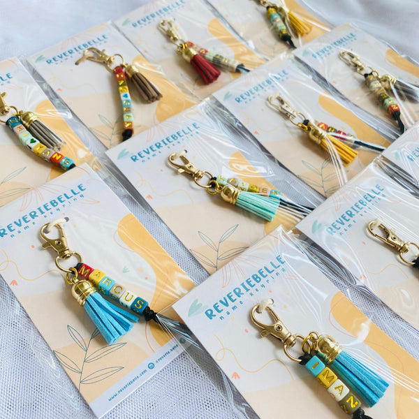 GIFTS // CUSTOM NAME KEYRING
