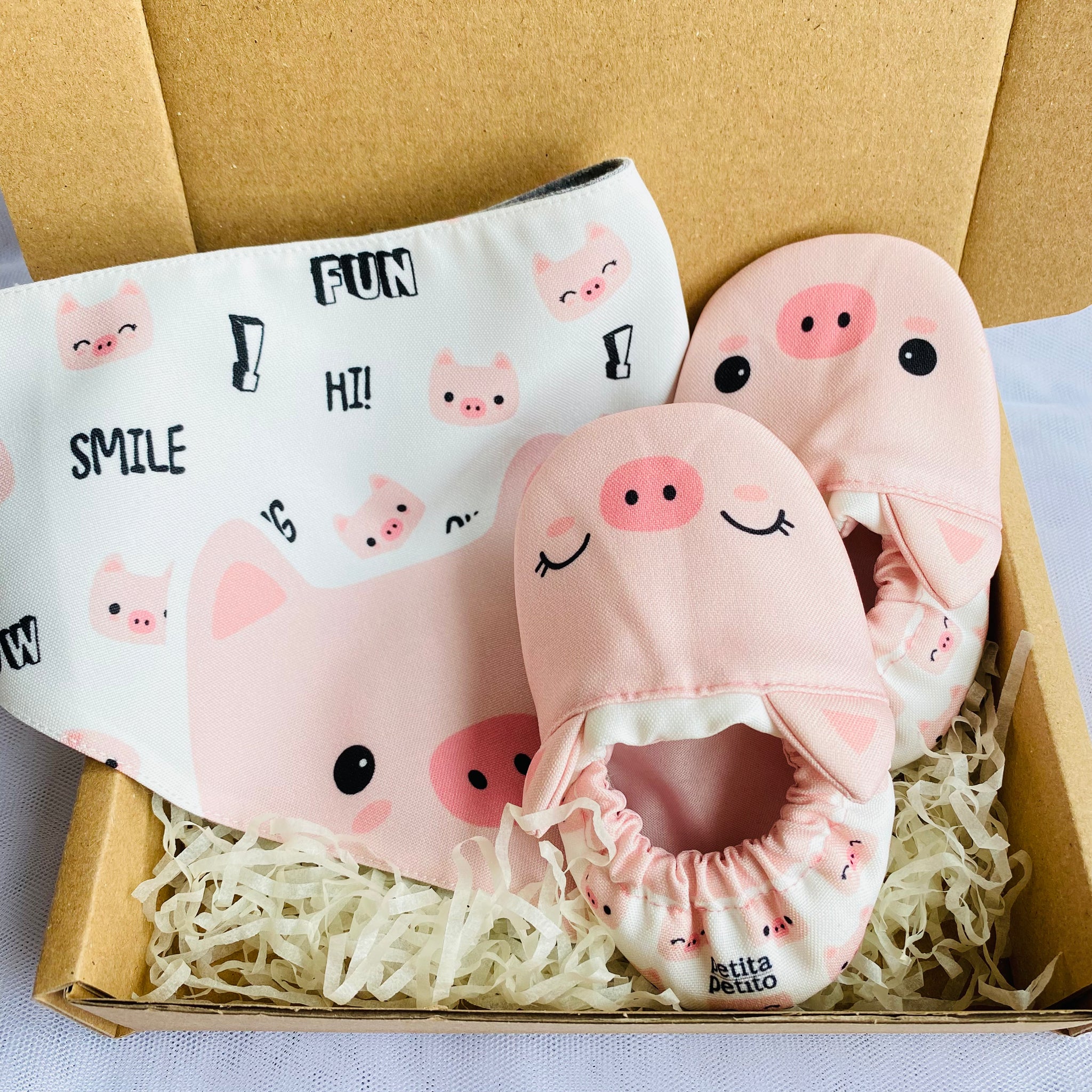 GIFT SET // LITTLE PIGGY (BIB x MINI SHOES)