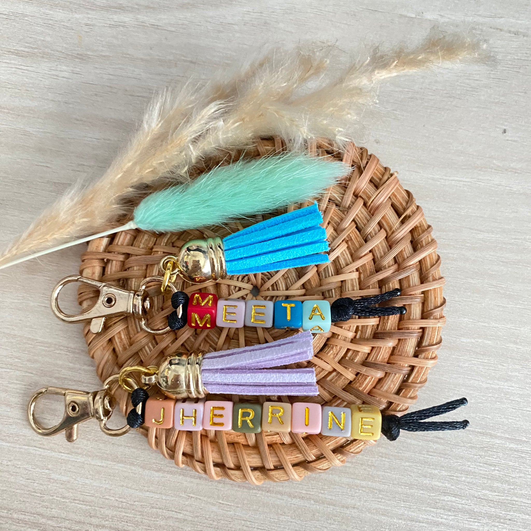 GIFTS // CUSTOM NAME KEYRING
