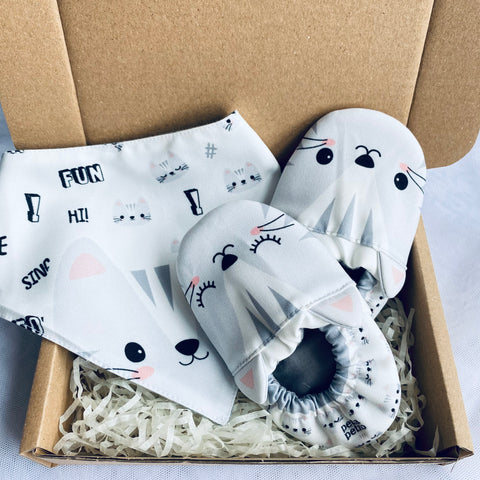 GIFT SET // LITTLE MEOW (BIB x MINI SHOES)