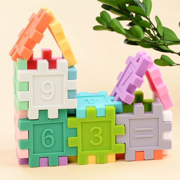 TOY // NUMBER SQUARE PUZZLE
