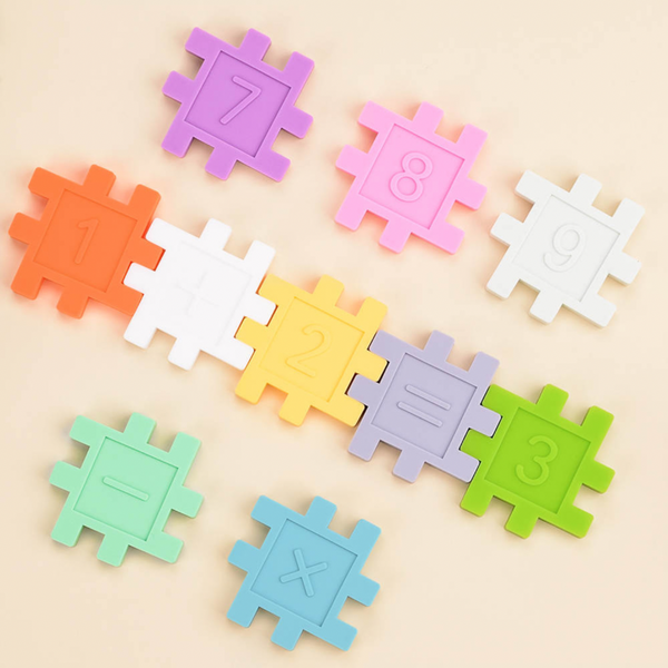 TOY // NUMBER SQUARE PUZZLE