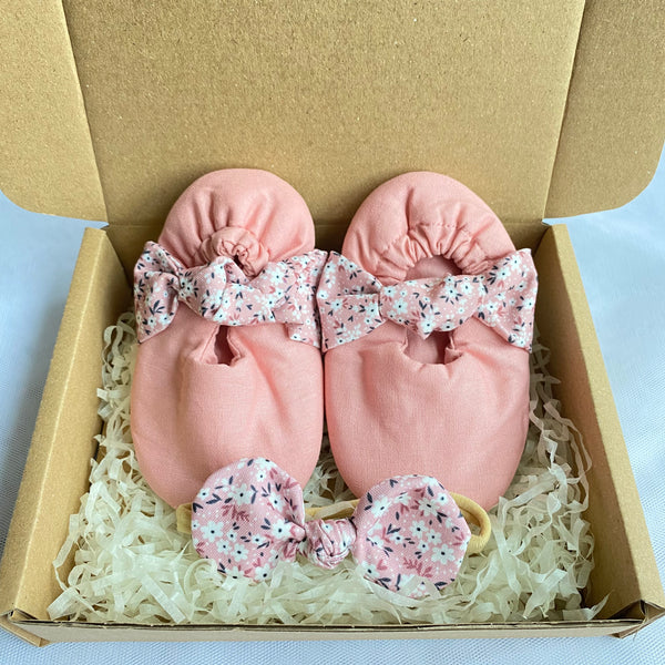GIFT SET // LA FLEUR IN WHITE (HEADBAND x MINI SHOES)